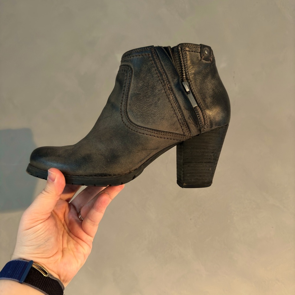 Clarks Heeled Ankle Bootie